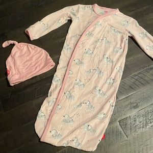 Magnetic Me Sleep Gown and Hat NB to 3M